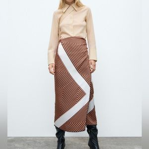Zara wrap skirt size small